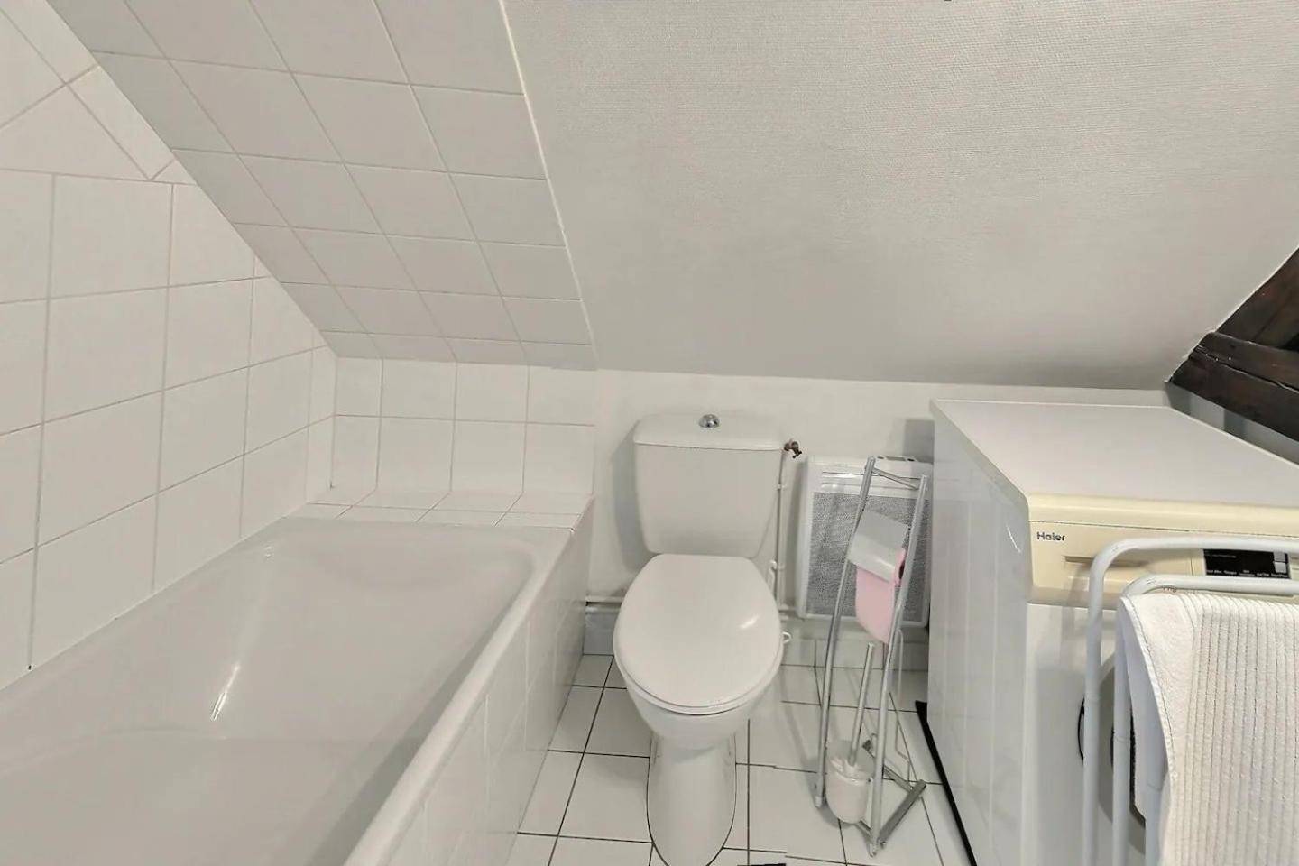 Le Travel - Appartement Equipe Proche Centre Et Yschools Troyes Exterior foto